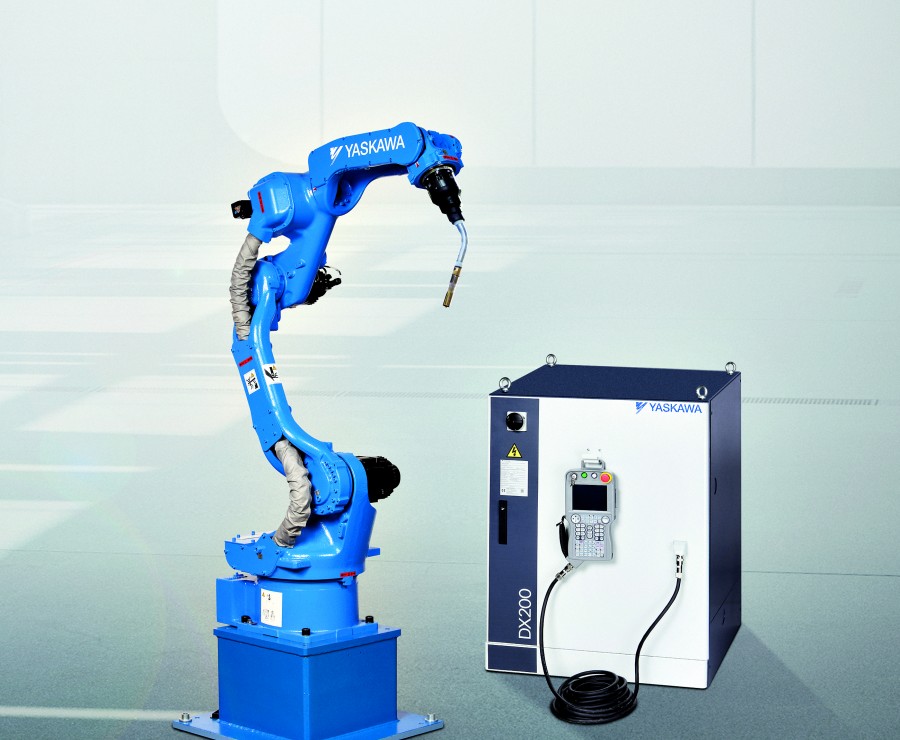 Yaskawa presented the new high-end DX200 controller for Motoman robots 