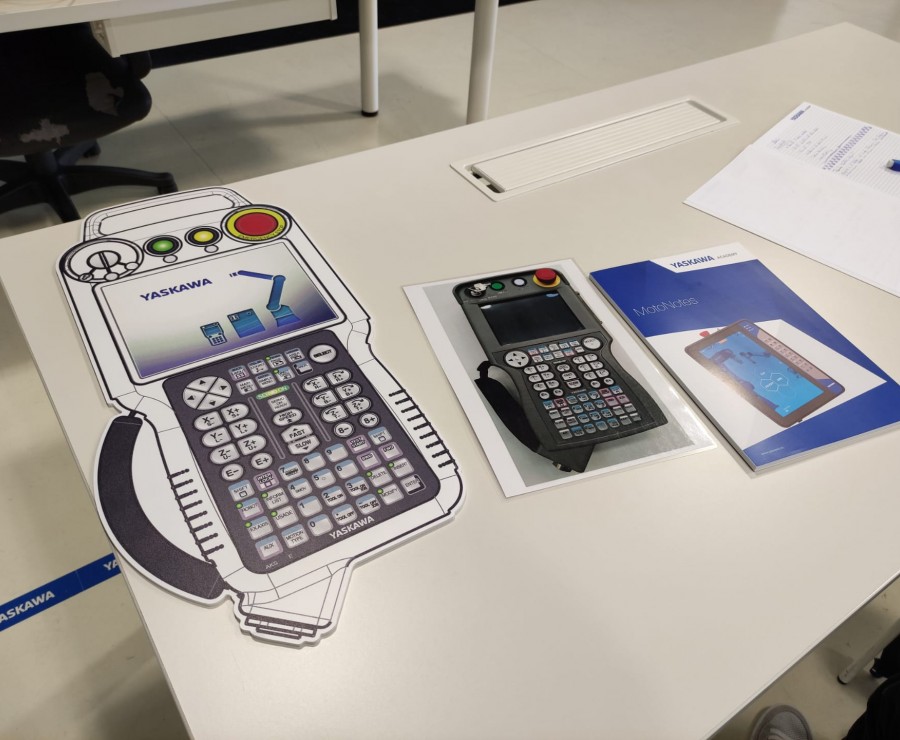 Roboplan’s technical team carry out certified Yaskawa formation
